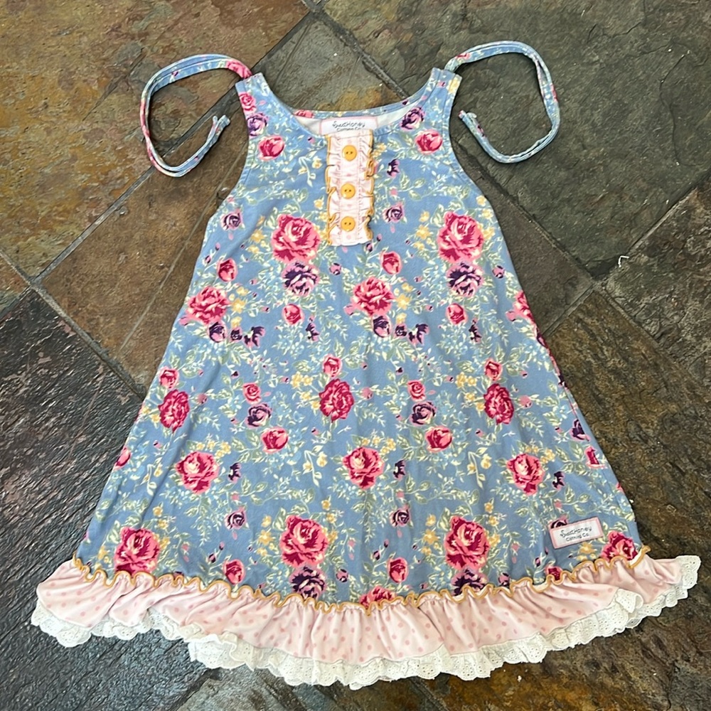 Sweet Honey night gown. Good condition.
